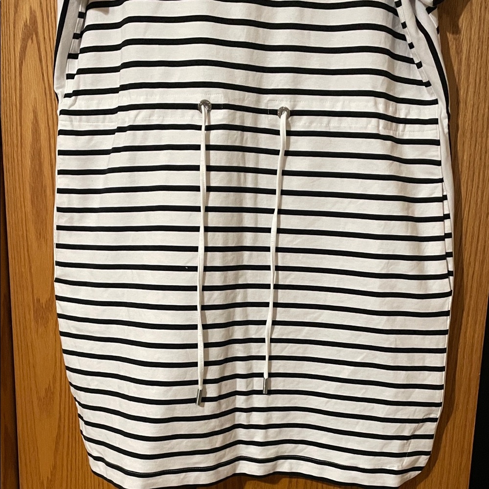 Tommy Bahama Dress - Picture 4 of 10